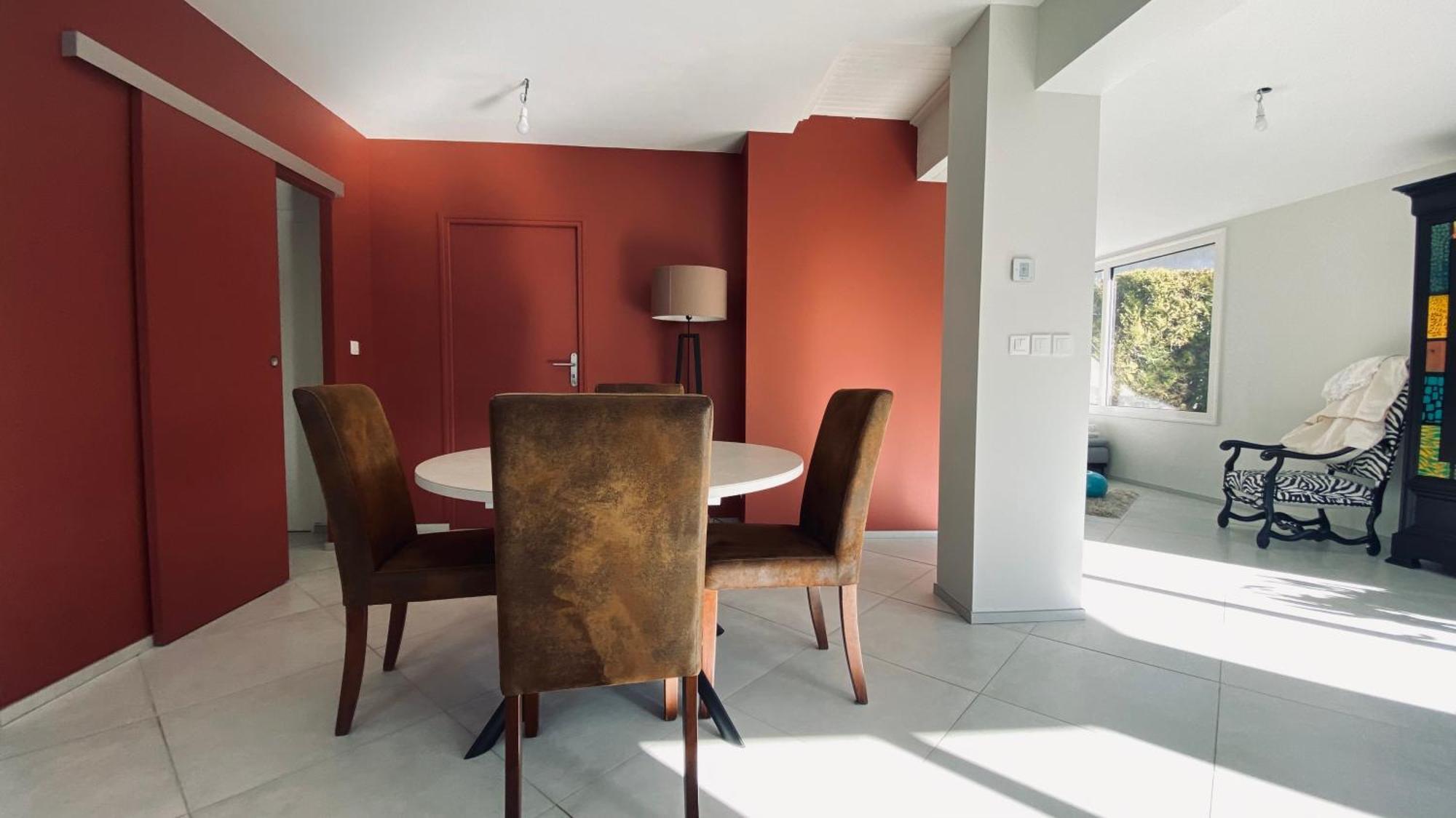 Maison Montoison Luaran gambar